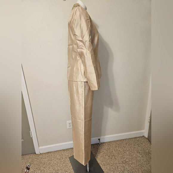 Le Suit 2 Piece Embroidered Jacket and Pants Set Size 6 NWT - Picture 4 of 16